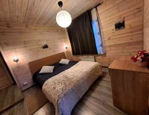 Шале домик у леса