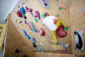 Скалодром Токио ClimbIN