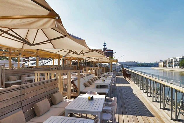 Strelka bar