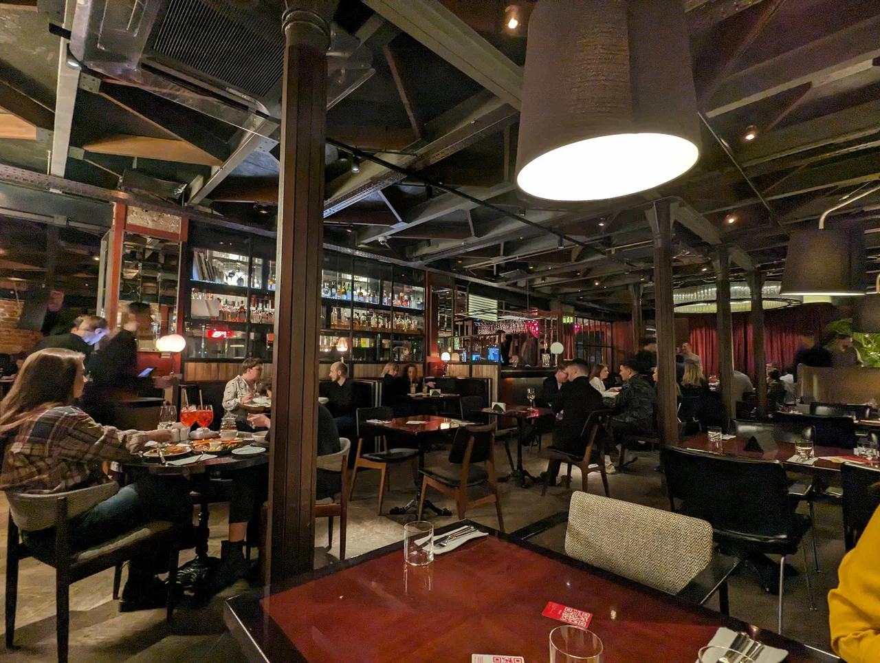 Strelka bar