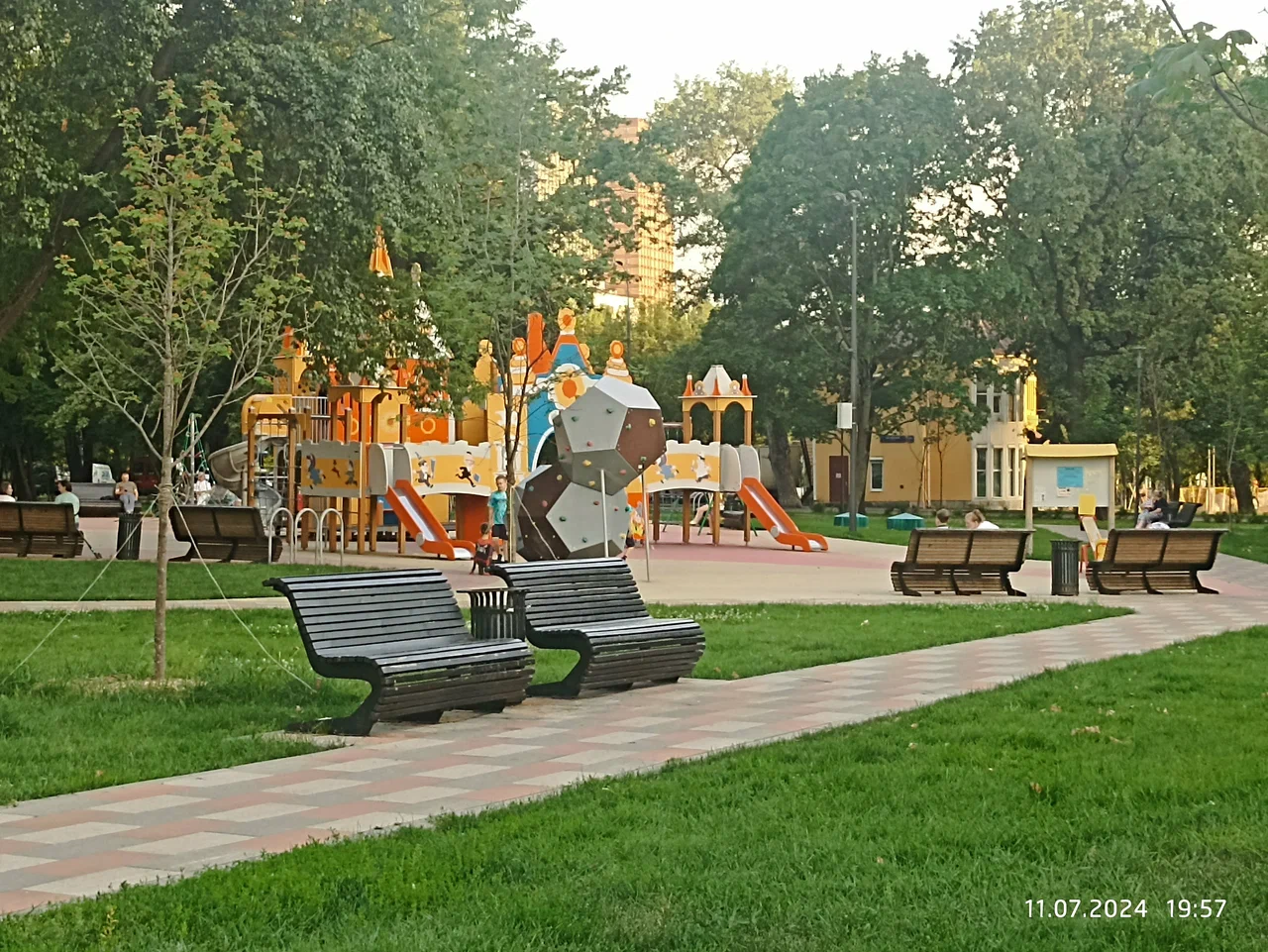сквер Плющево